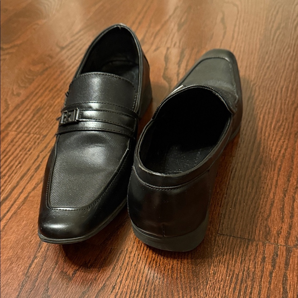 Calvin Klein Black Textured Loafers